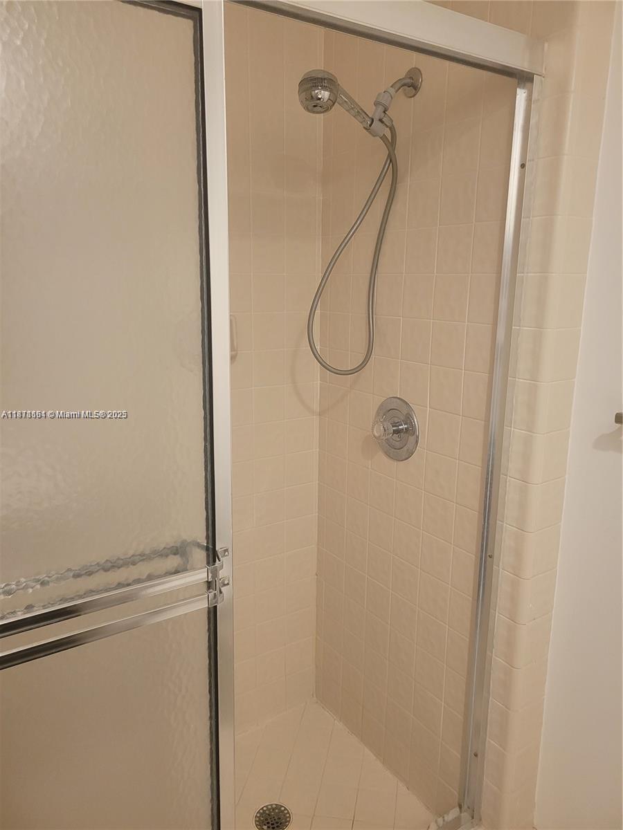 TOWN PLACE CONDO I AND II - Residential Lease