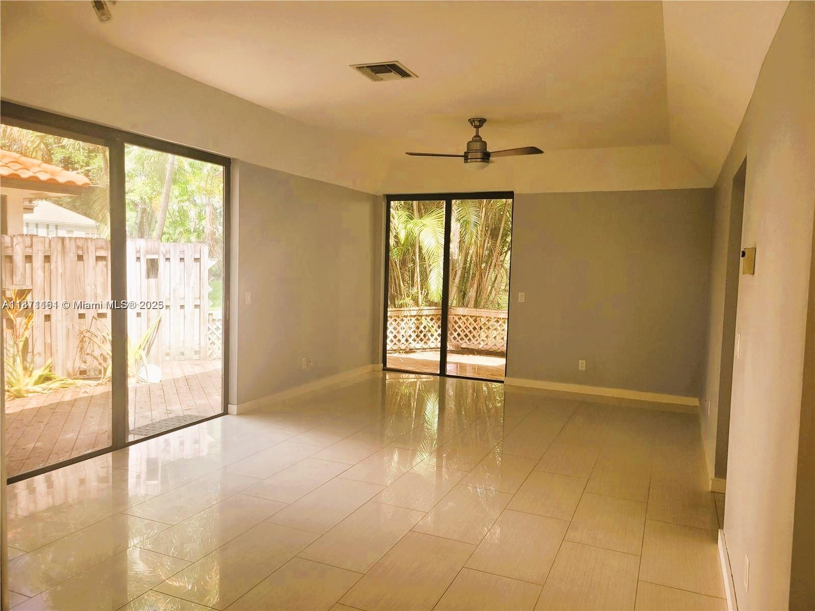 TOWN PLACE CONDO I AND II - Residential Lease