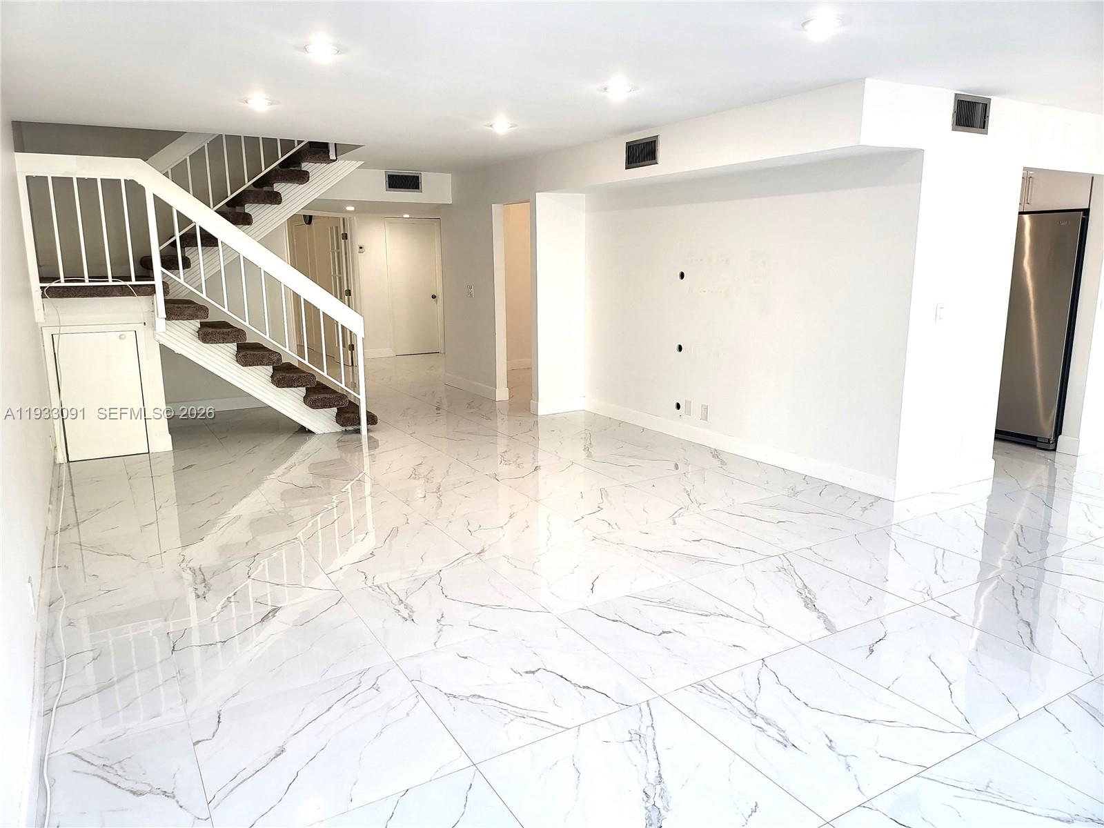 TRELLISES 4B CONDO - Residential