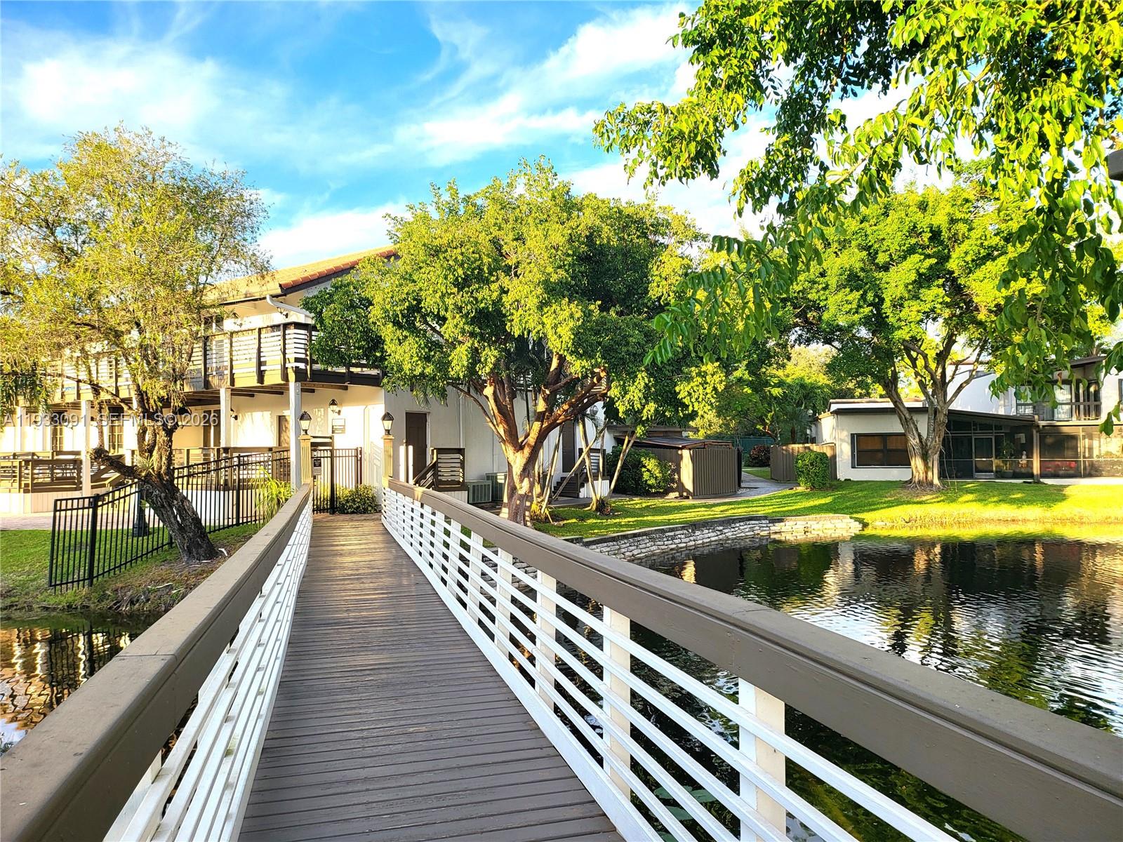 TRELLISES 4B CONDO - Residential