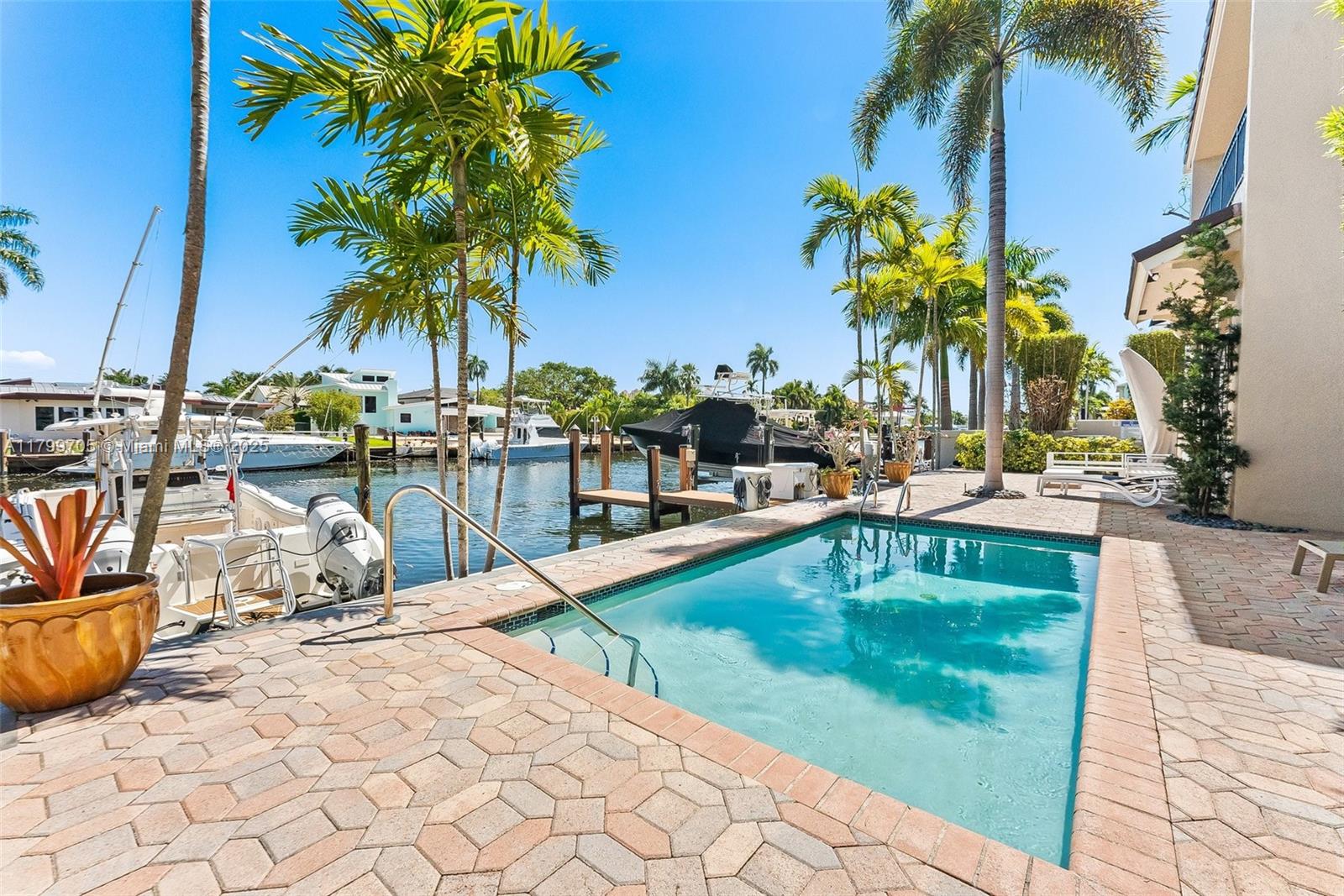 CORAL RIDGE - Residential