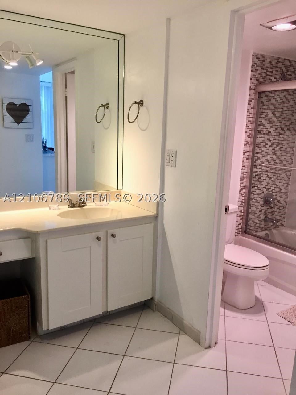 100 Bayview Dr 516