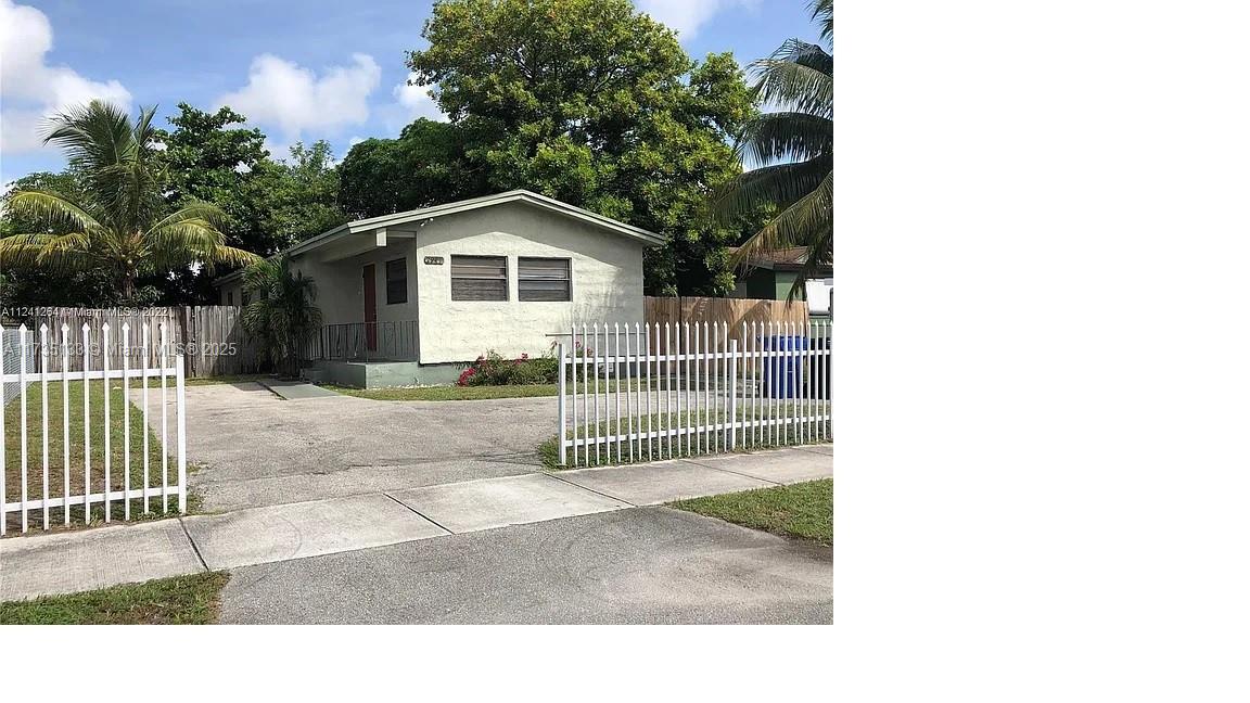 2941 25th St, Fort Lauderdale, Broward County, Florida - 4 Bedrooms  
2 Bathrooms - 