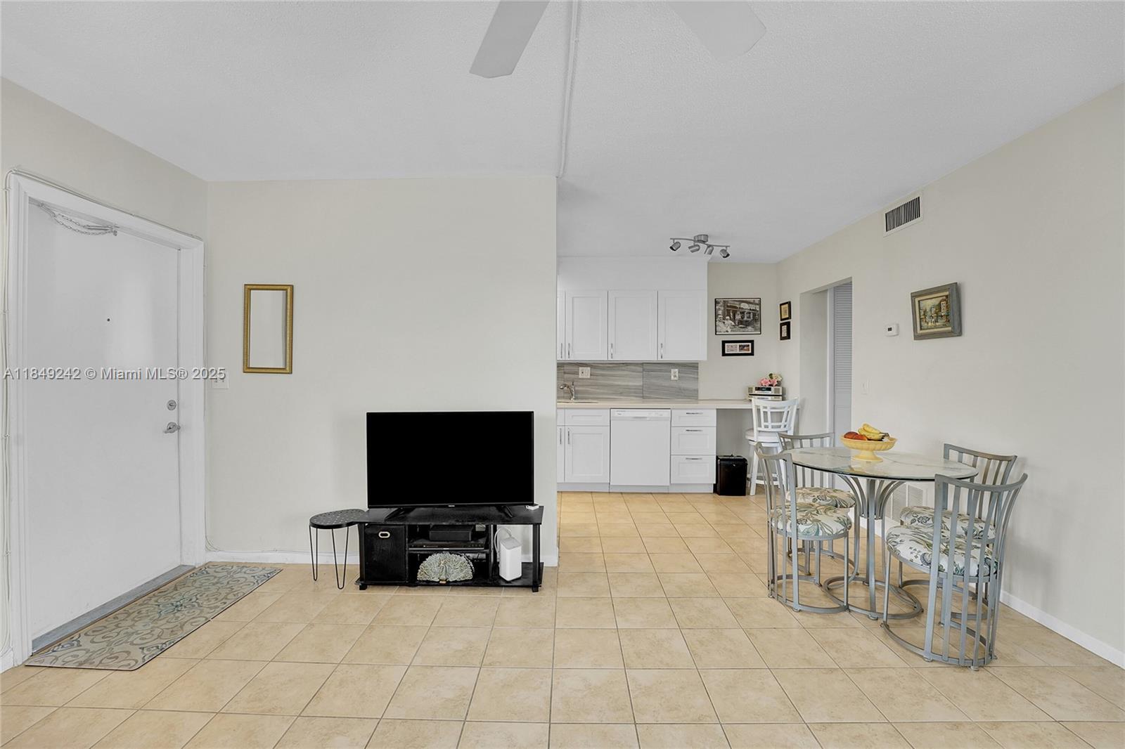 SOUTH LEISURE BY THE SEA - Residential