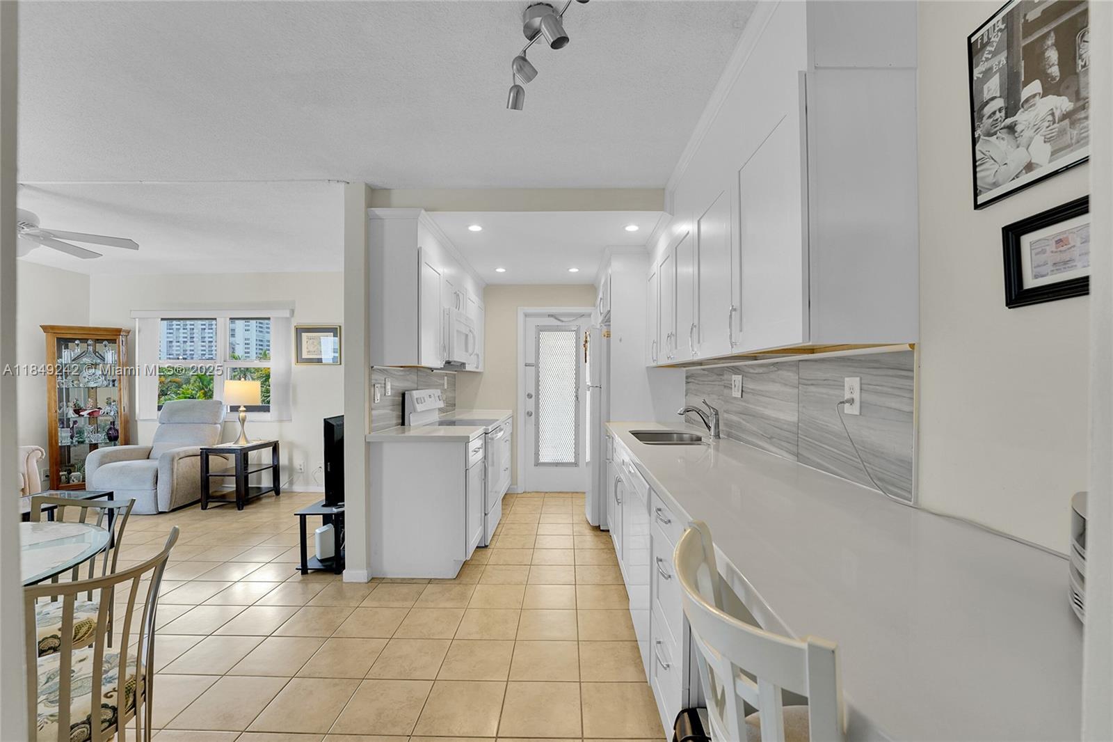 SOUTH LEISURE BY THE SEA - Residential