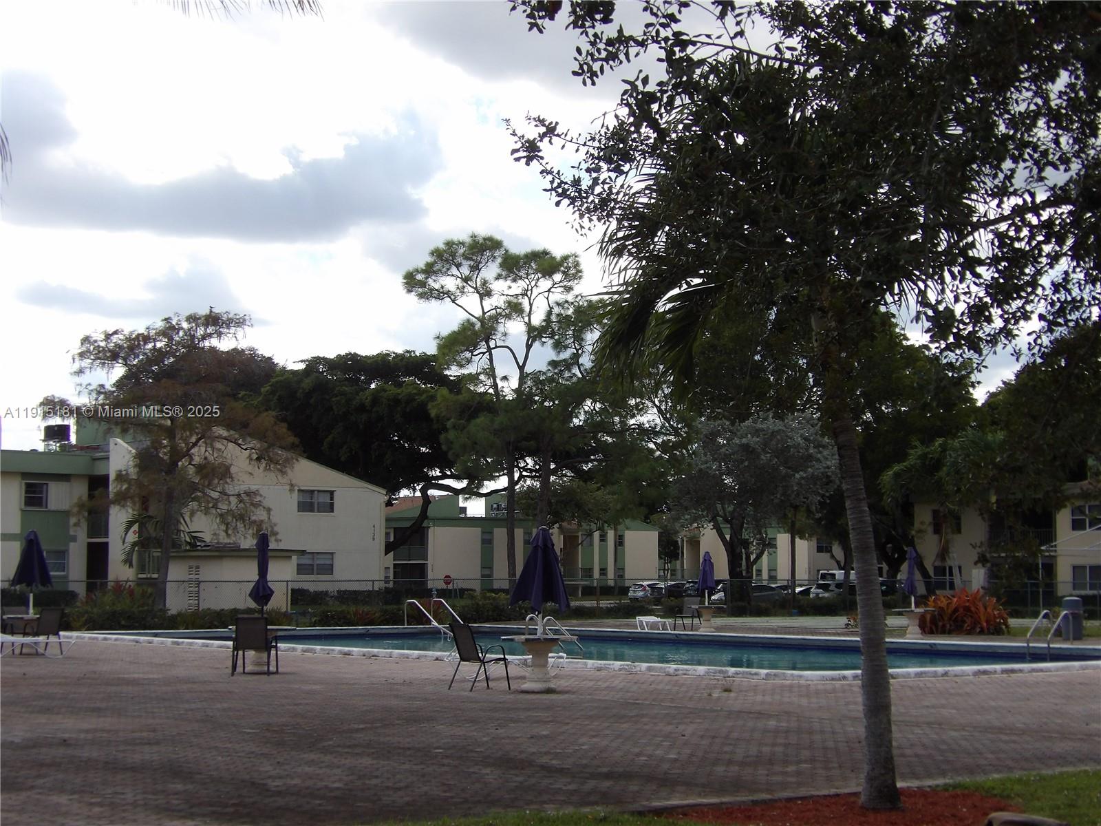 RAMBLEWOOD EAST CONDO - Residential