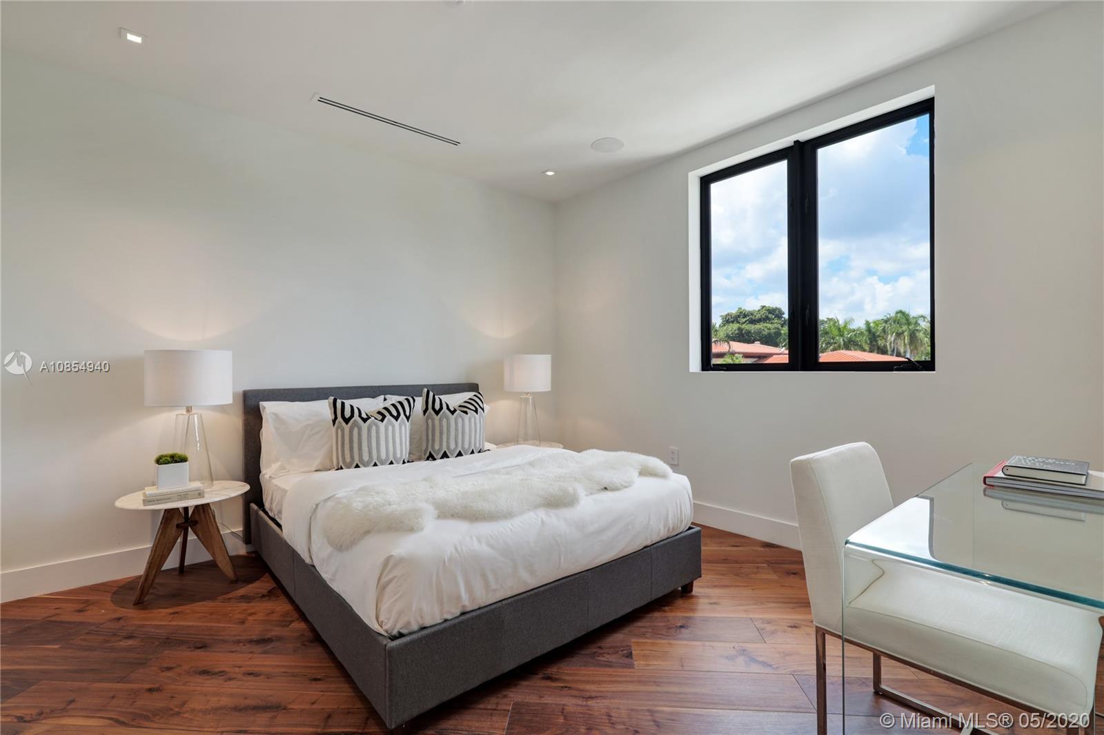 ENTRADA - Residential