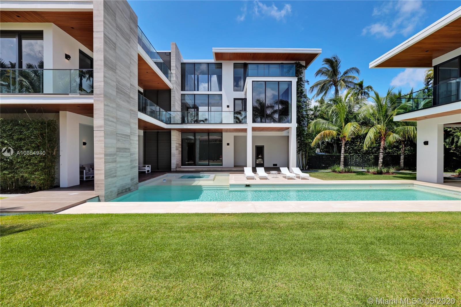 ENTRADA - Residential