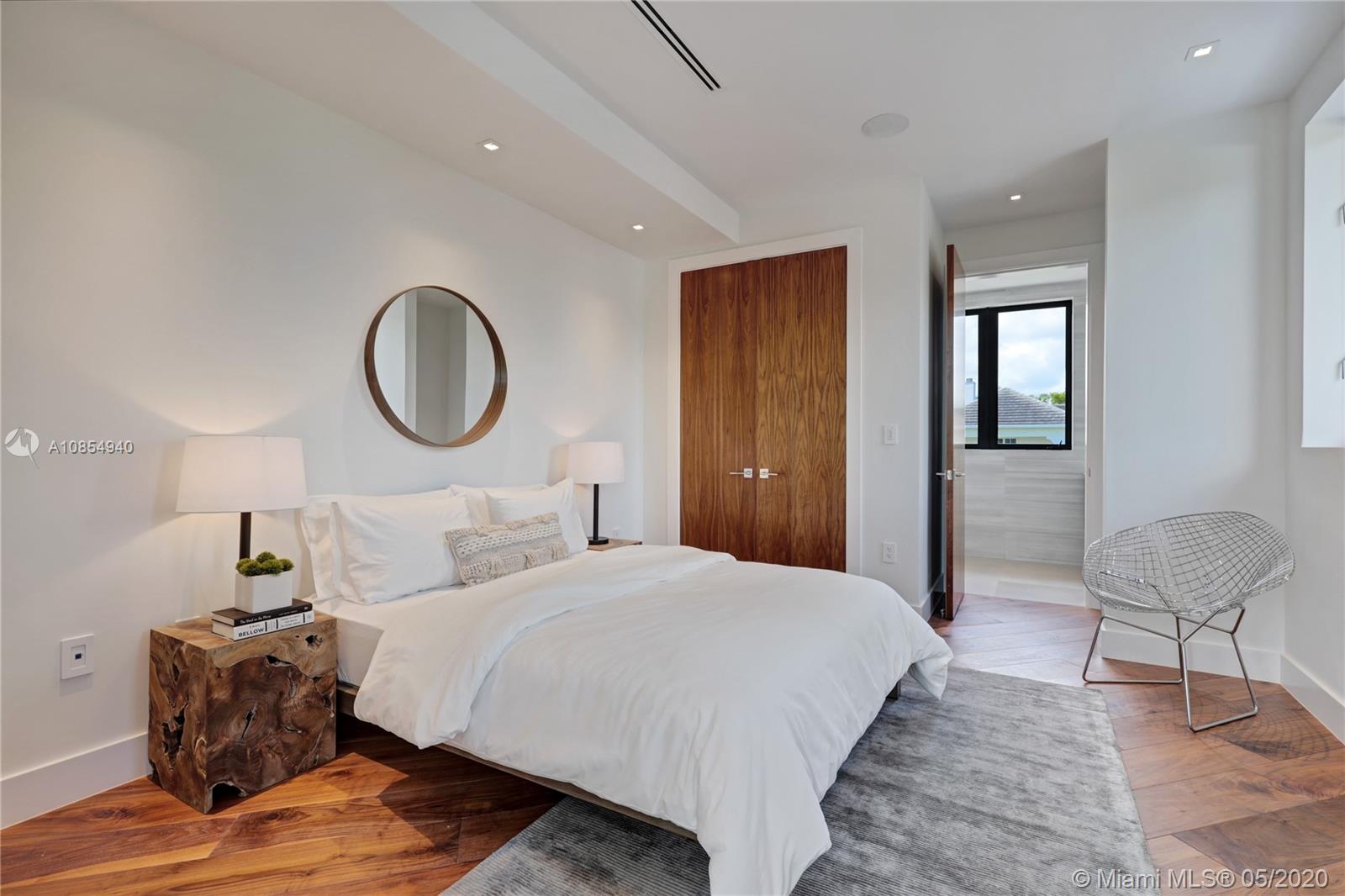 ENTRADA - Residential