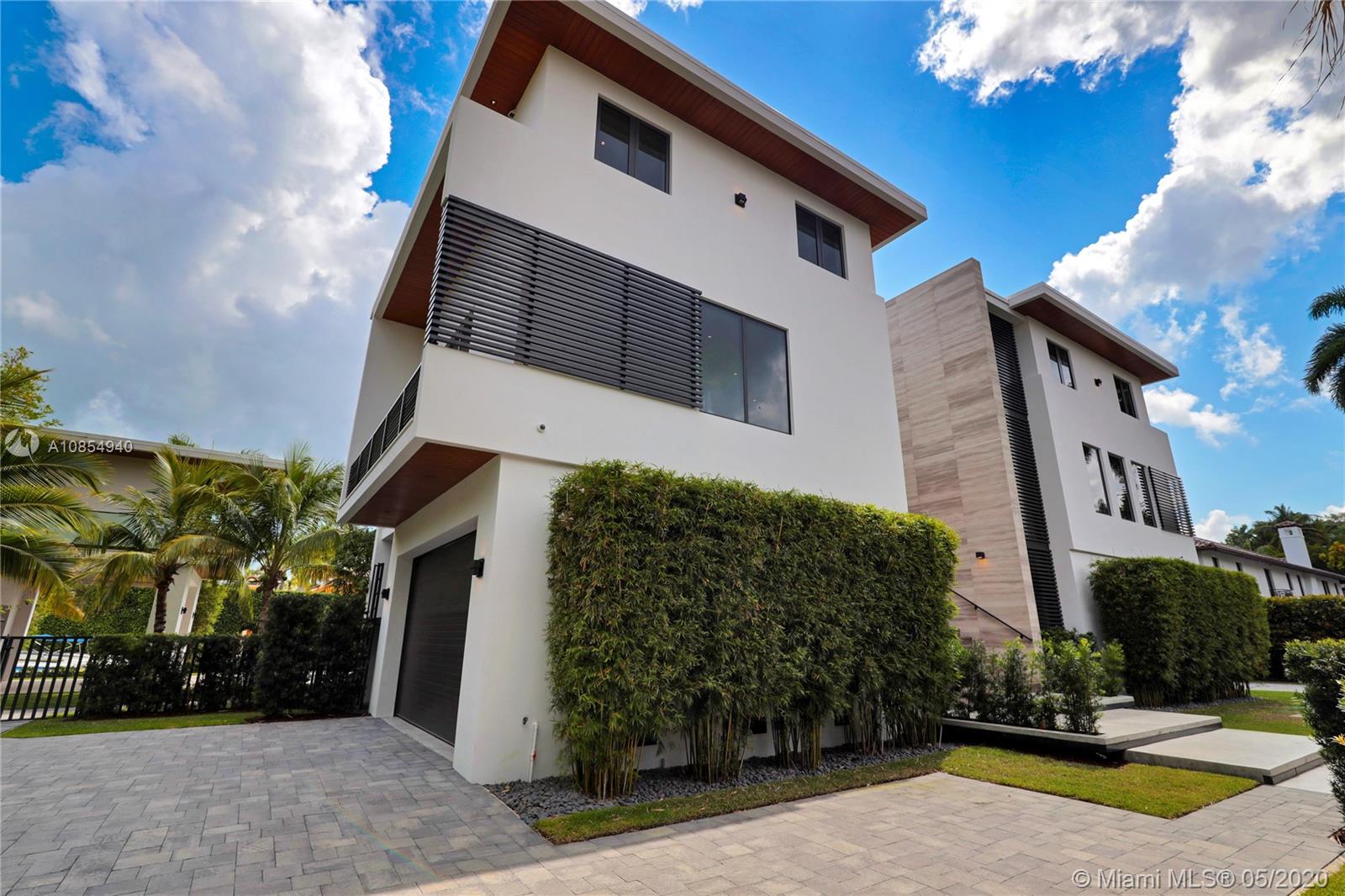 ENTRADA - Residential