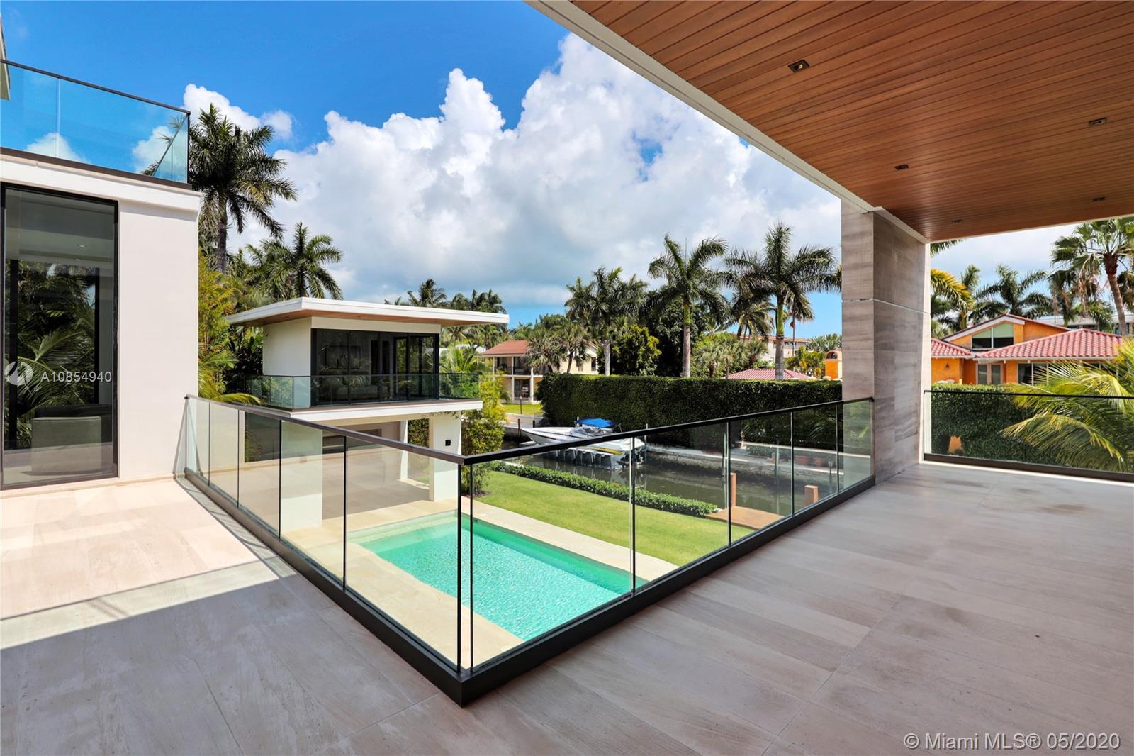 ENTRADA - Residential