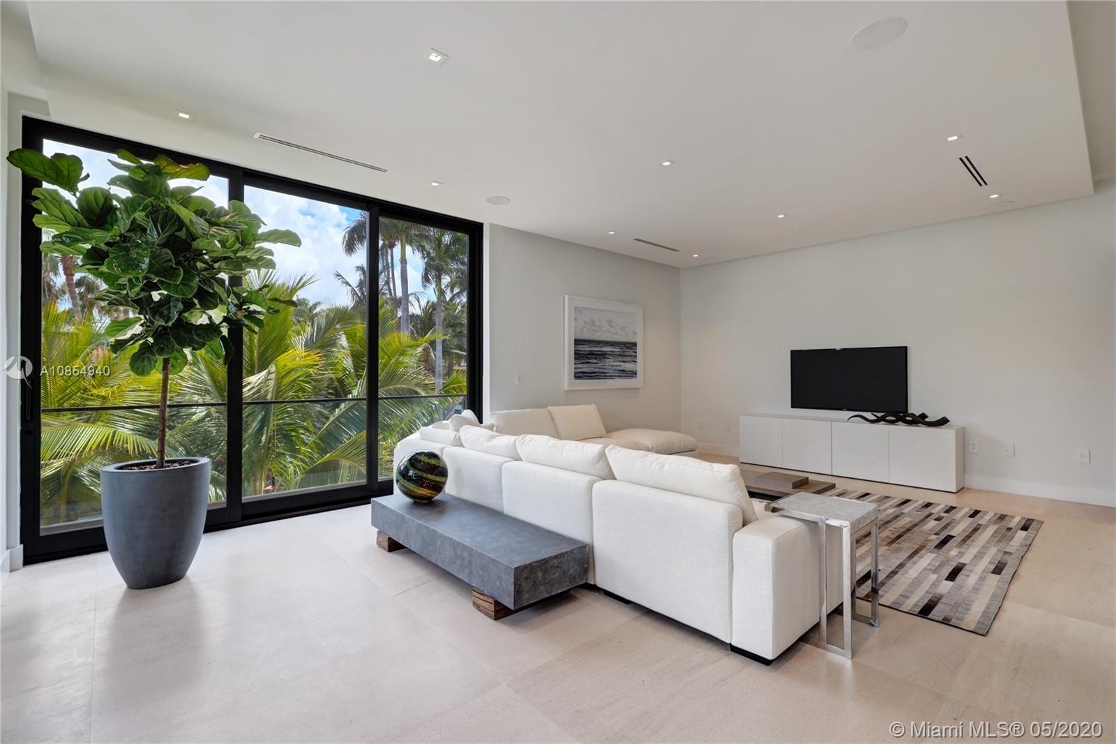 ENTRADA - Residential