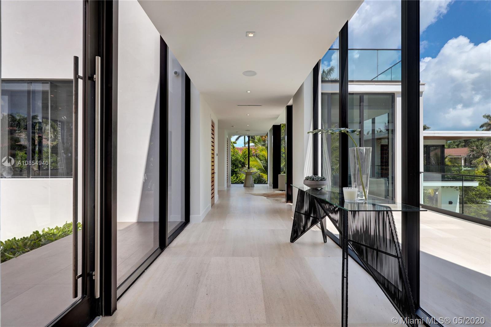 ENTRADA - Residential