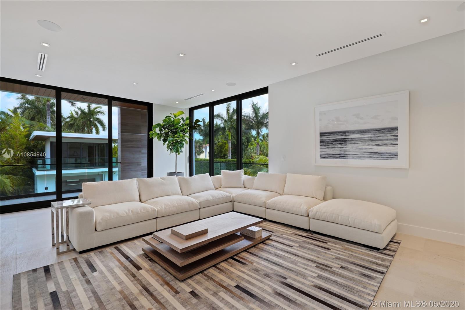 ENTRADA - Residential