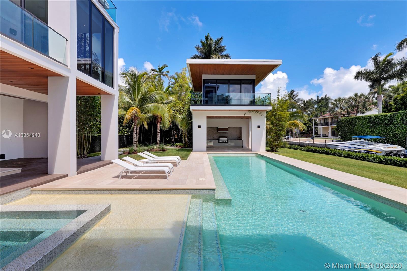 ENTRADA - Residential