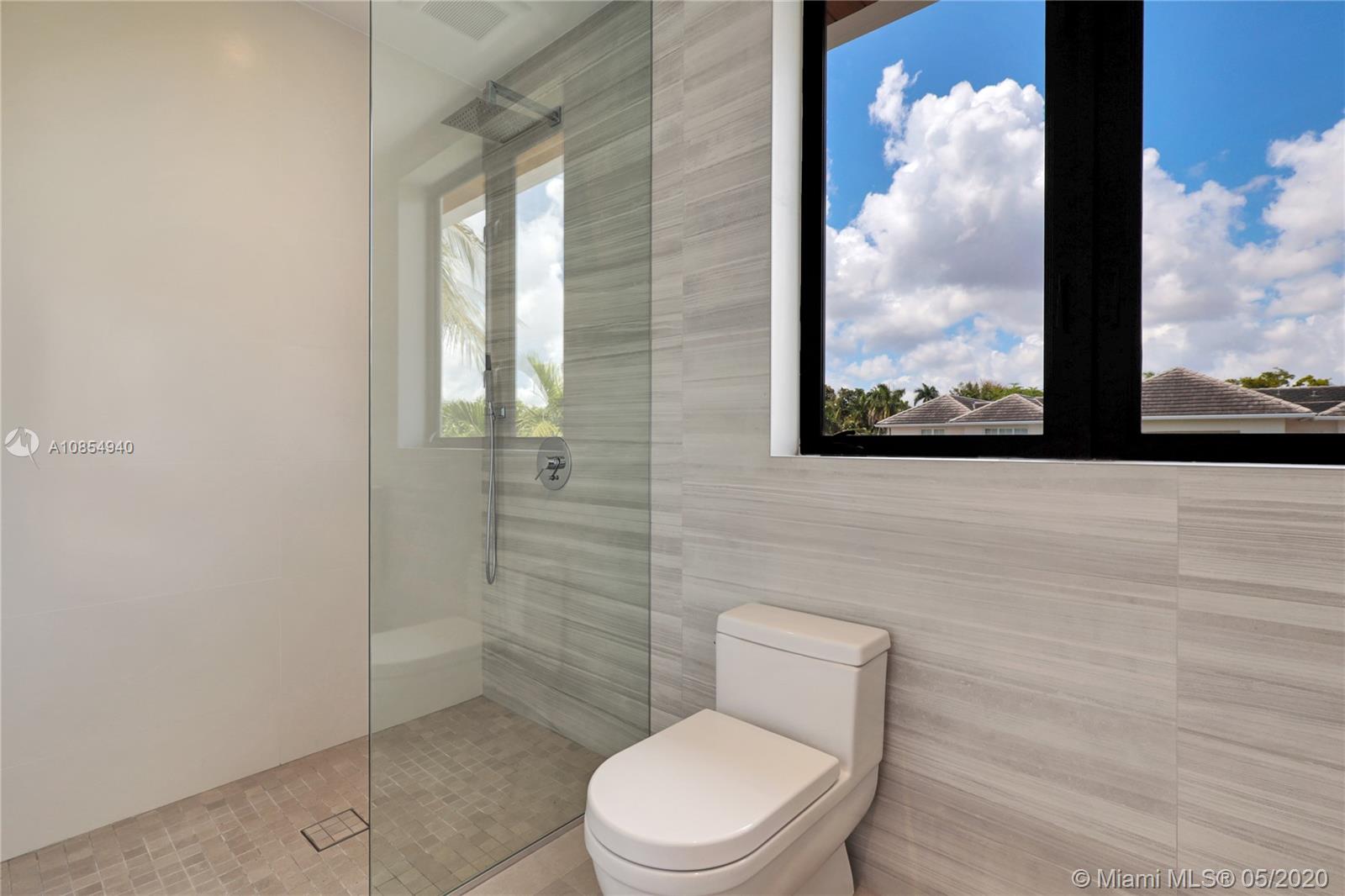 ENTRADA - Residential