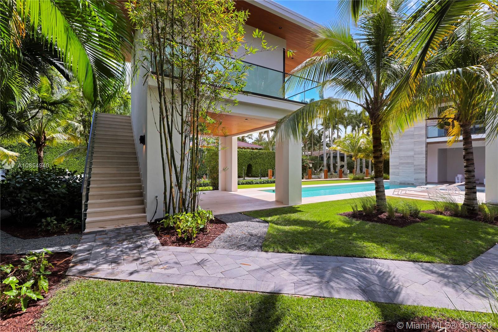 ENTRADA - Residential