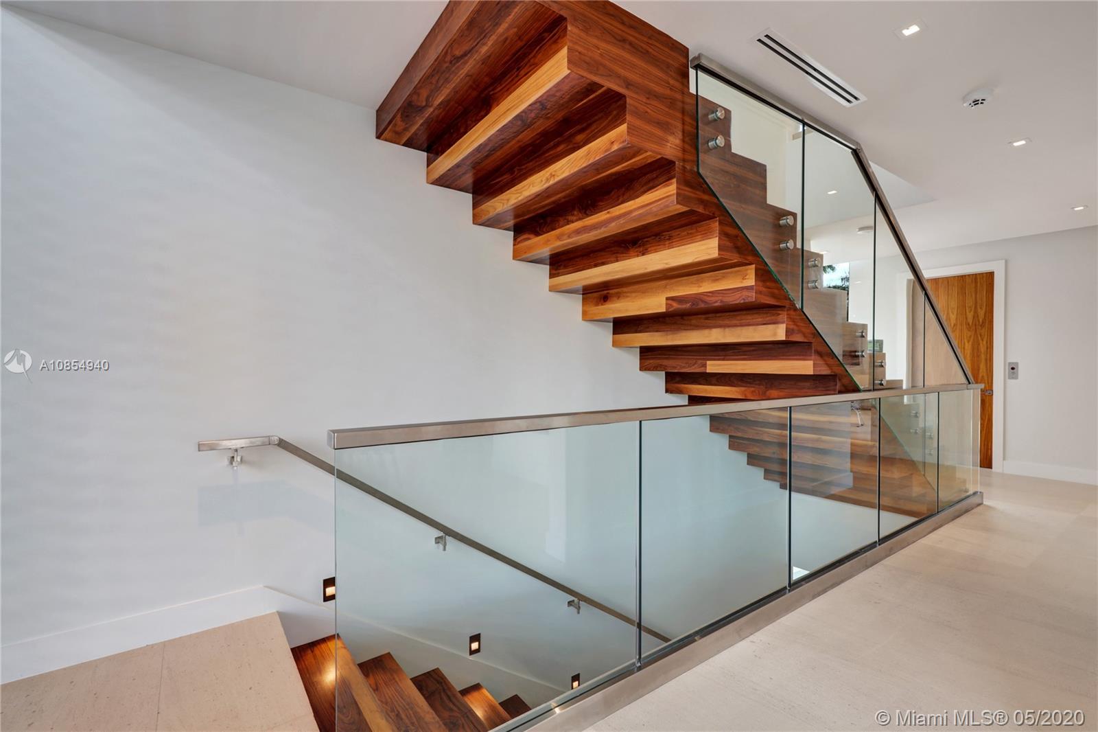 ENTRADA - Residential