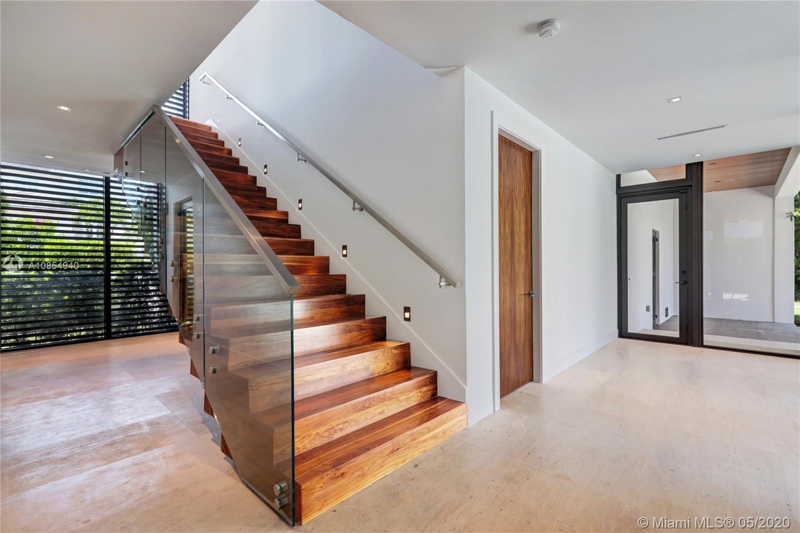 ENTRADA - Residential