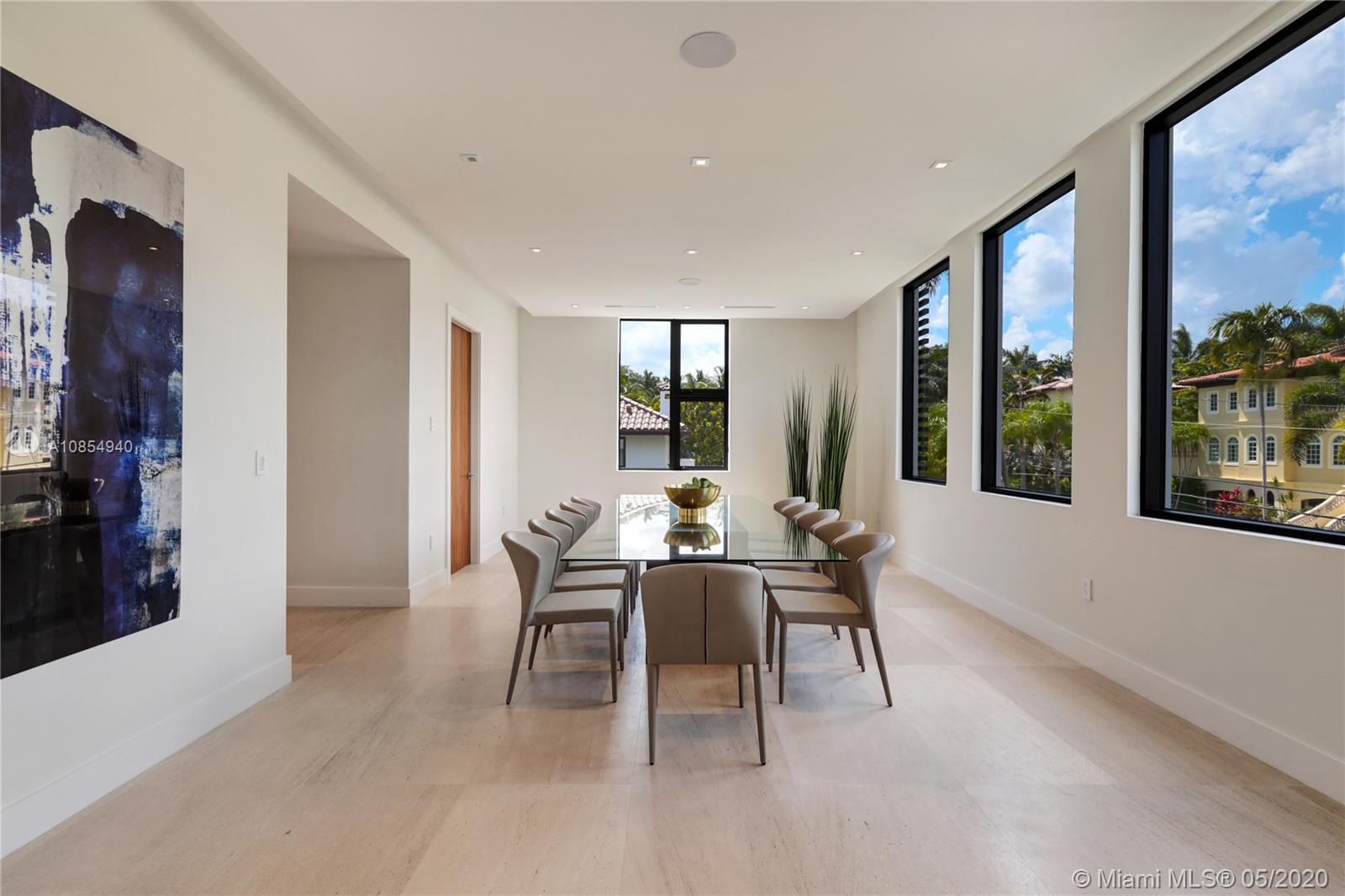 ENTRADA - Residential