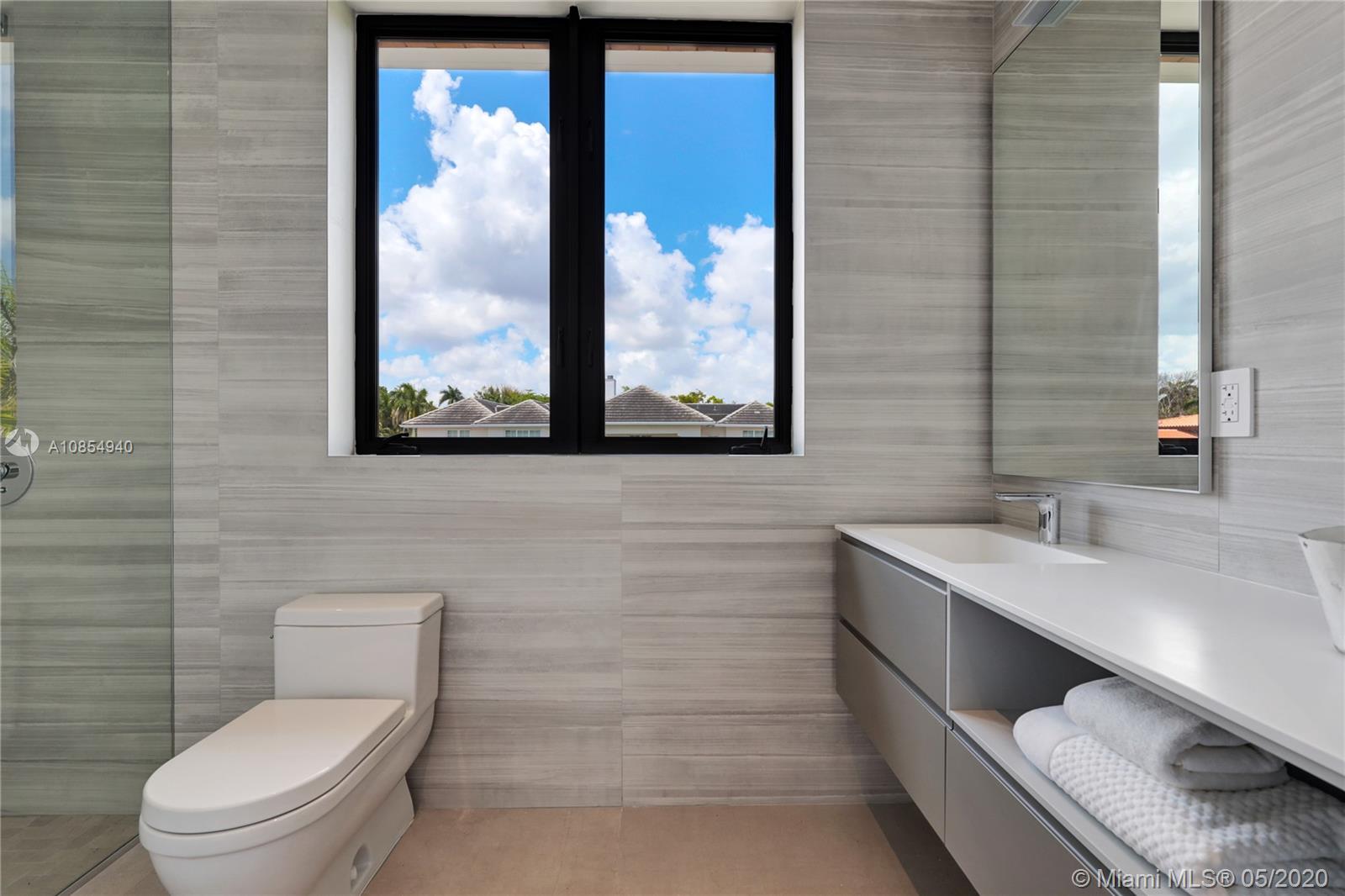 ENTRADA - Residential