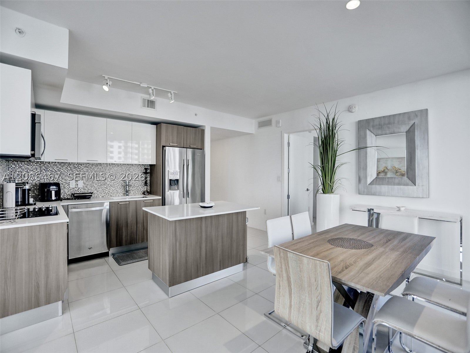5252 NW 85th Ave 401