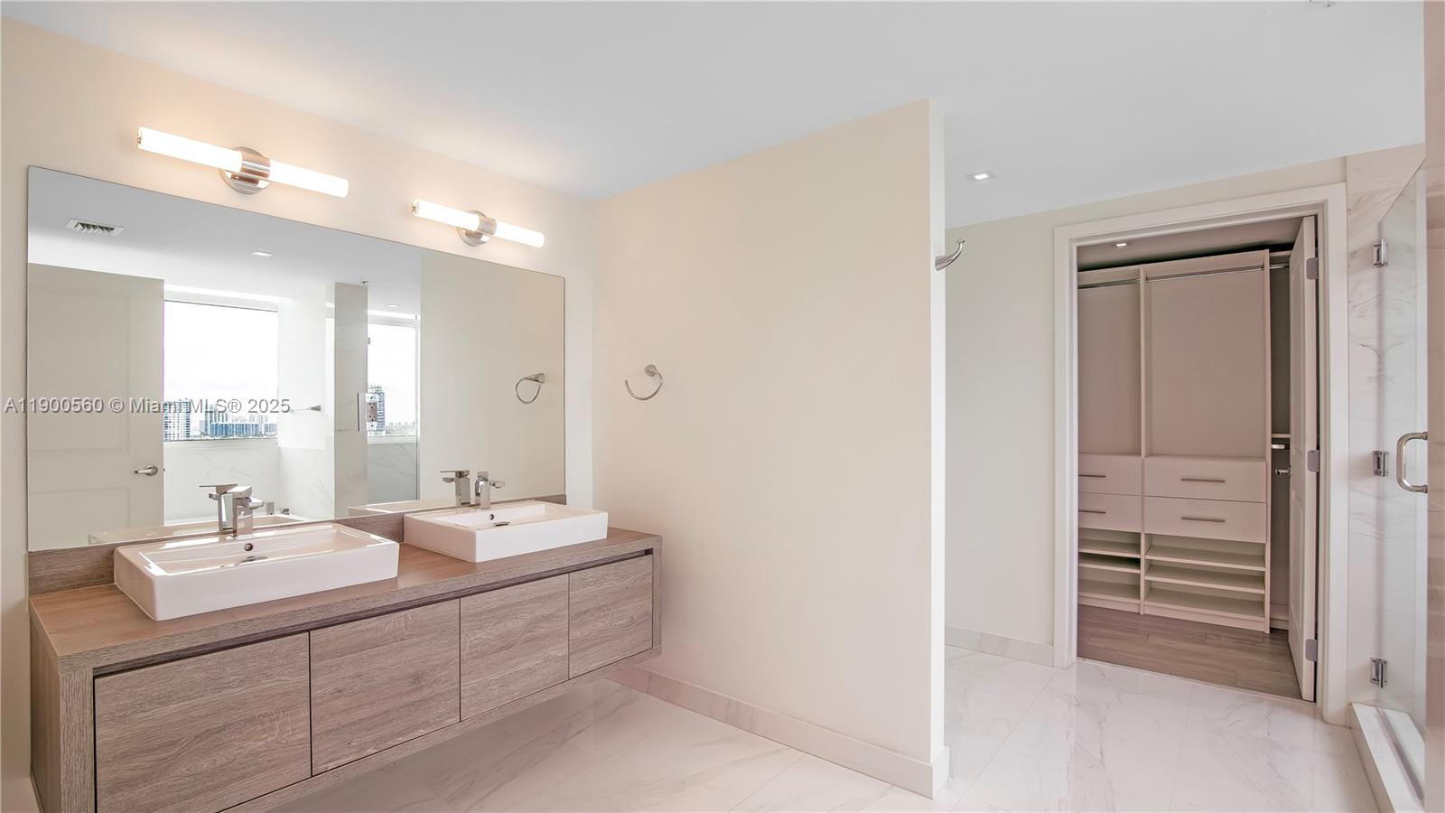 400 SUNNY ISLES CONDO WES - Residential Lease