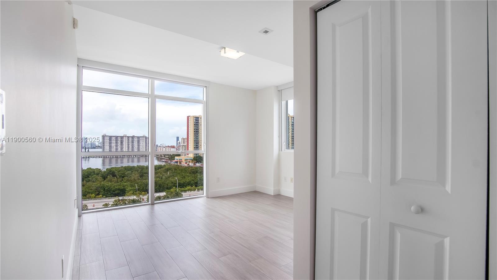 400 SUNNY ISLES CONDO WES - Residential Lease