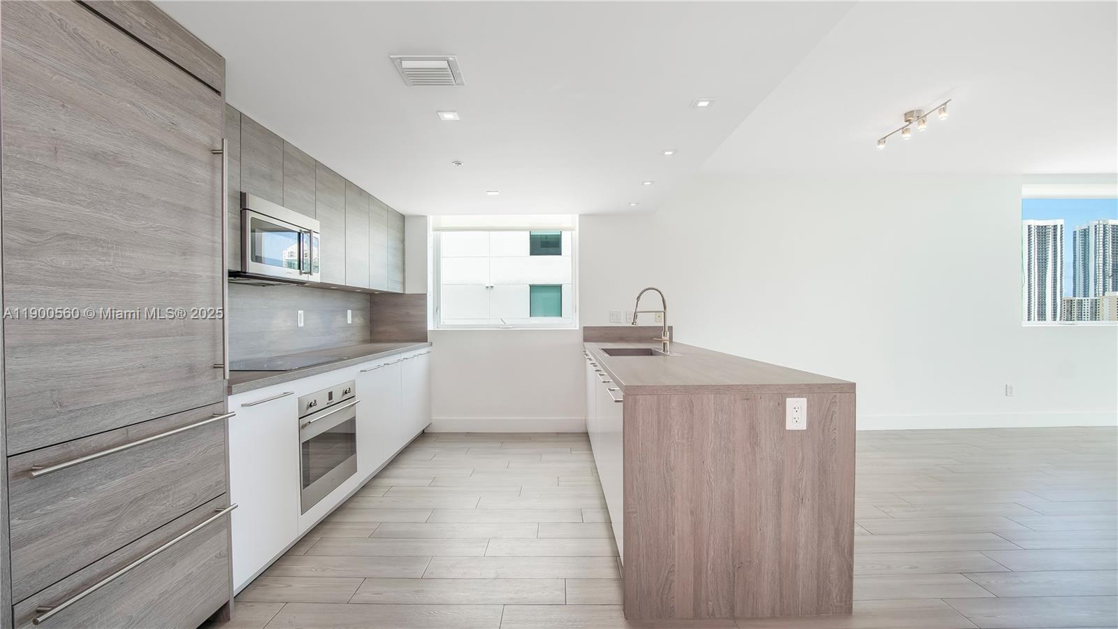 400 SUNNY ISLES CONDO WES - Residential Lease