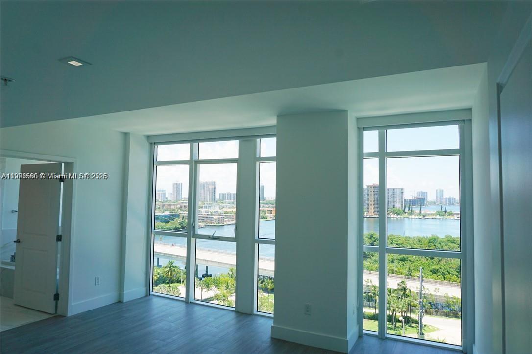 400 SUNNY ISLES CONDO WES - Residential Lease