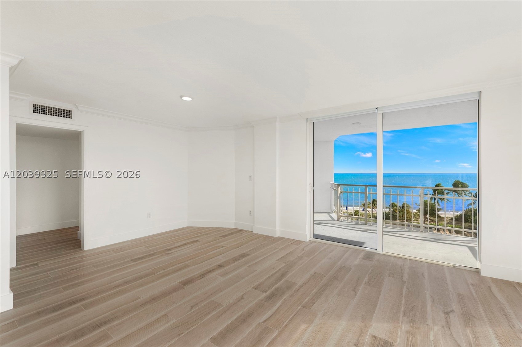 600 Grapetree Dr 7ES
