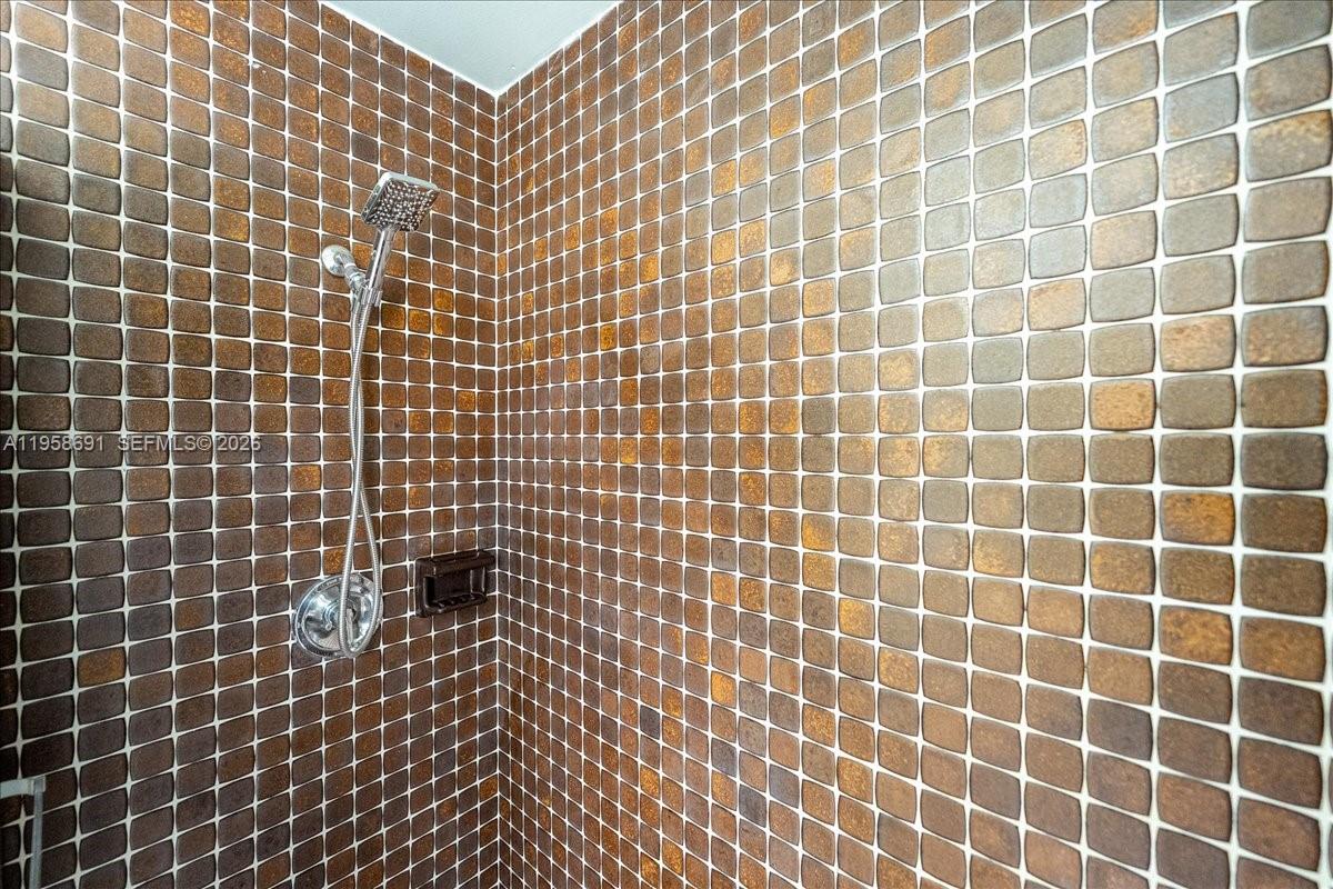 INDIALUCIE - Residential