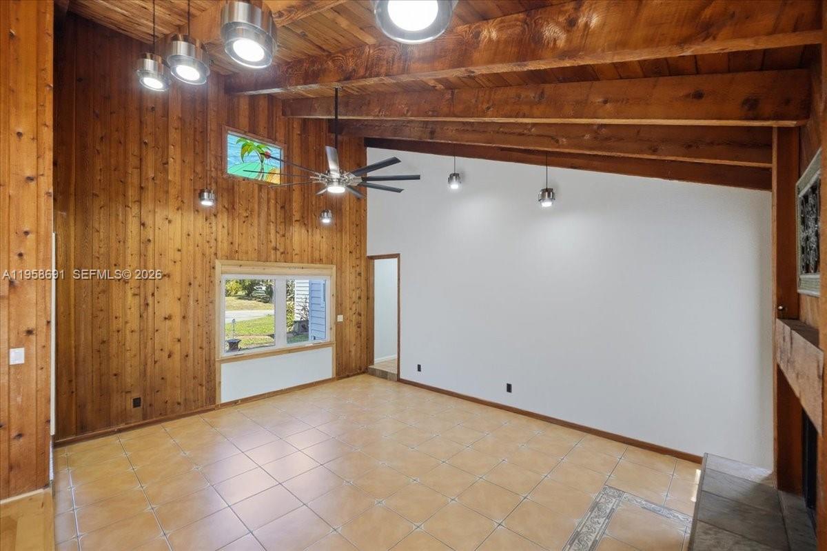 INDIALUCIE - Residential