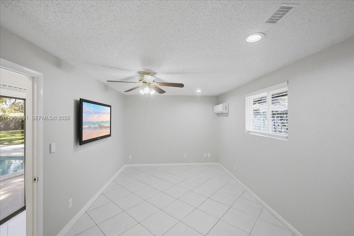 INDIALUCIE - Residential