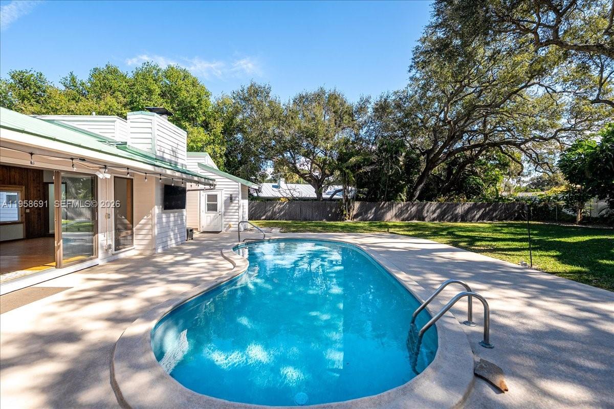 INDIALUCIE - Residential