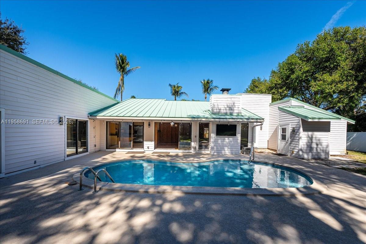 INDIALUCIE - Residential