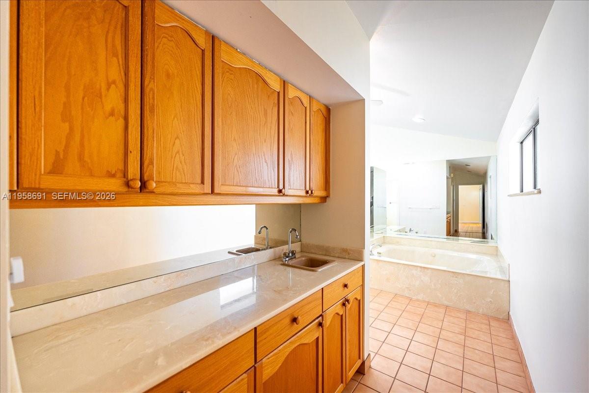 INDIALUCIE - Residential