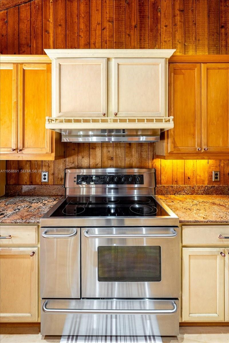 INDIALUCIE - Residential