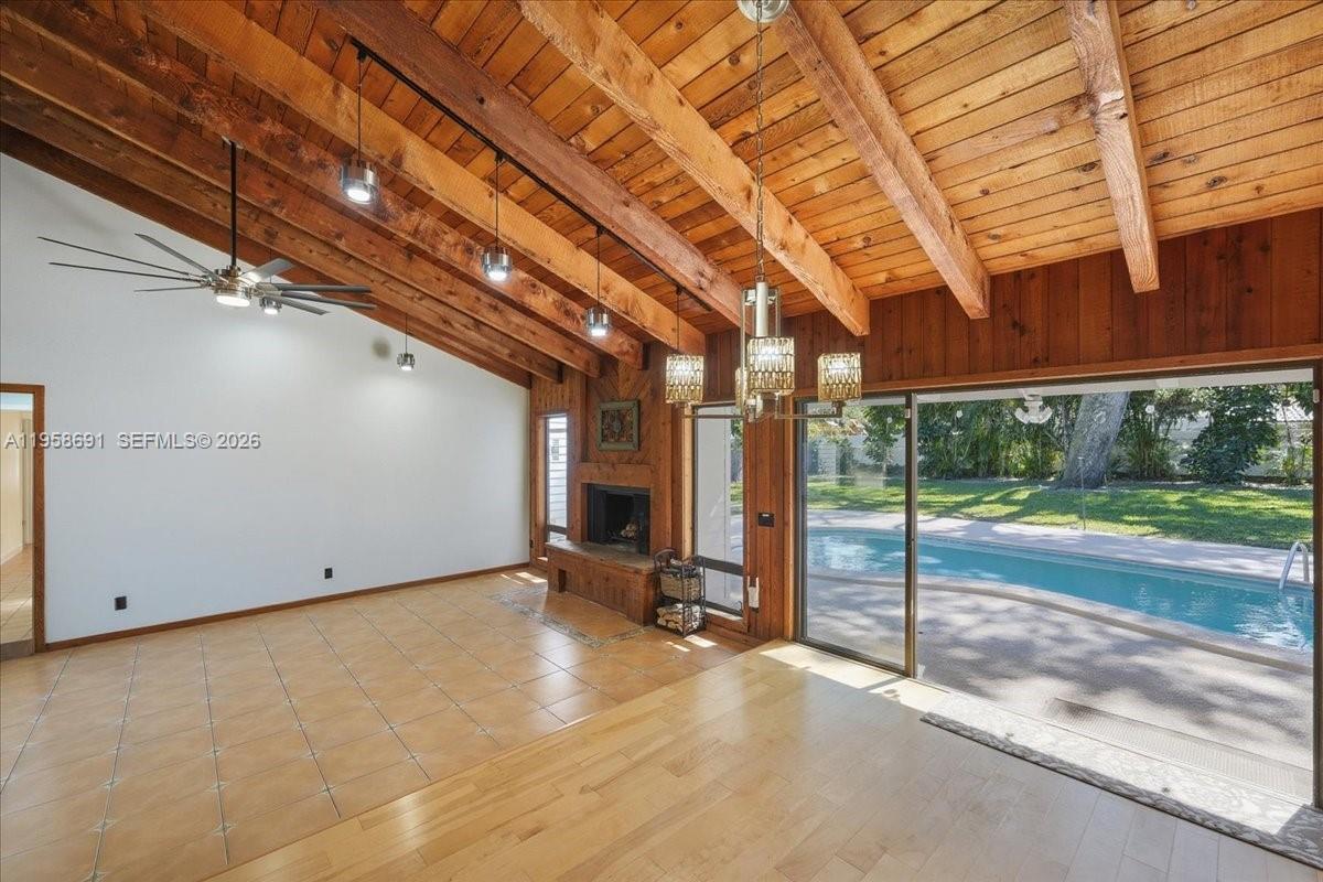 INDIALUCIE - Residential