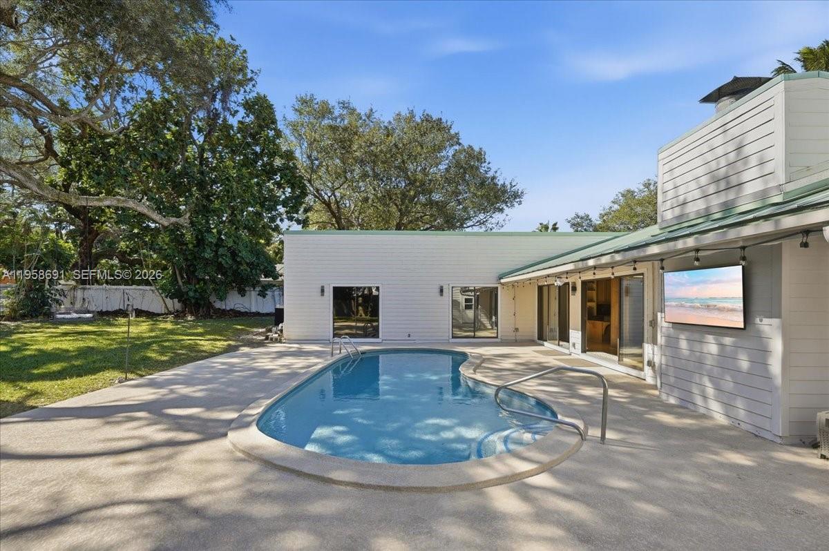 INDIALUCIE - Residential