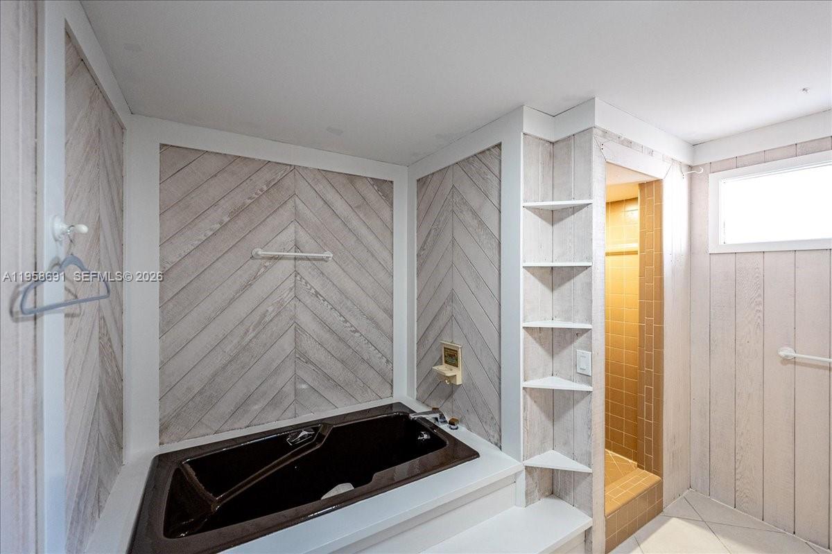 INDIALUCIE - Residential