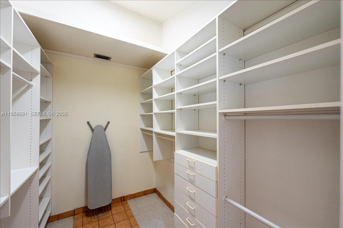 INDIALUCIE - Residential