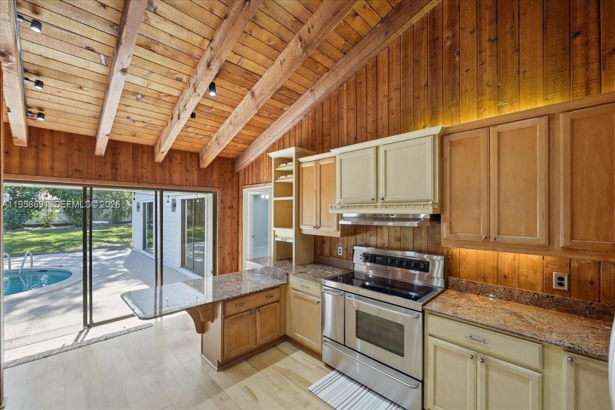 INDIALUCIE - Residential