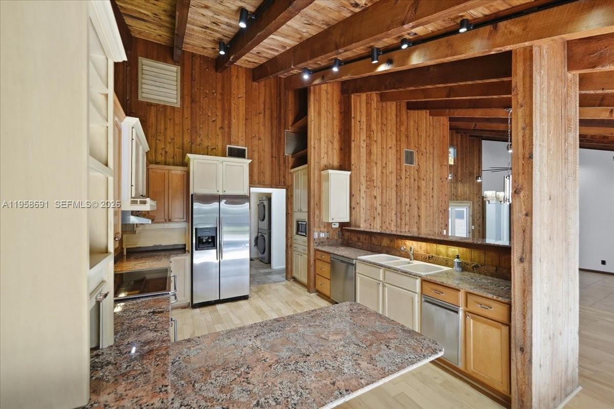 INDIALUCIE - Residential