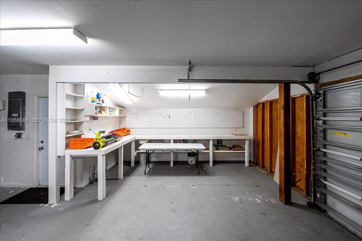 INDIALUCIE - Residential