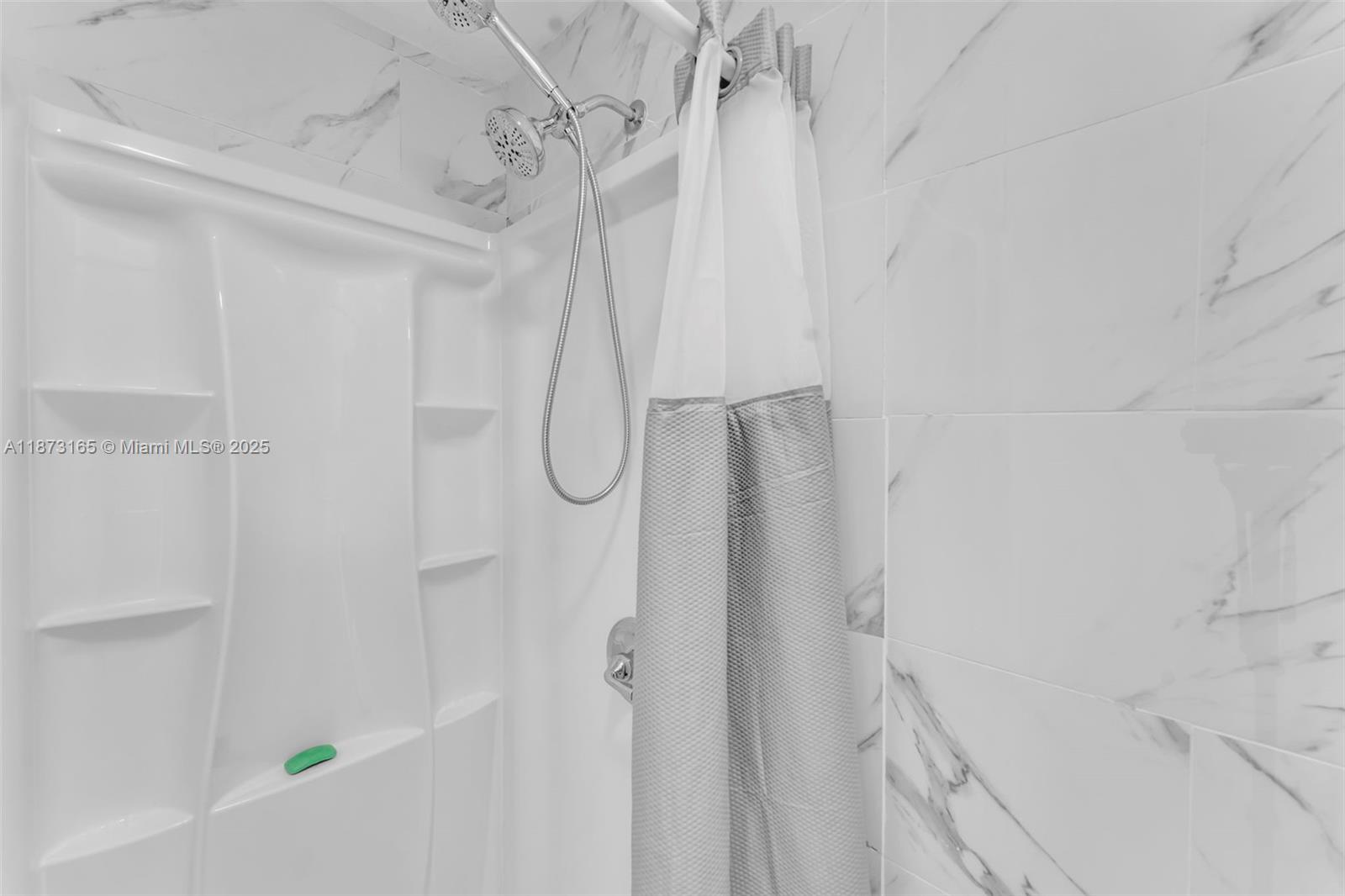 ISLAND VIEW - Residential Lease