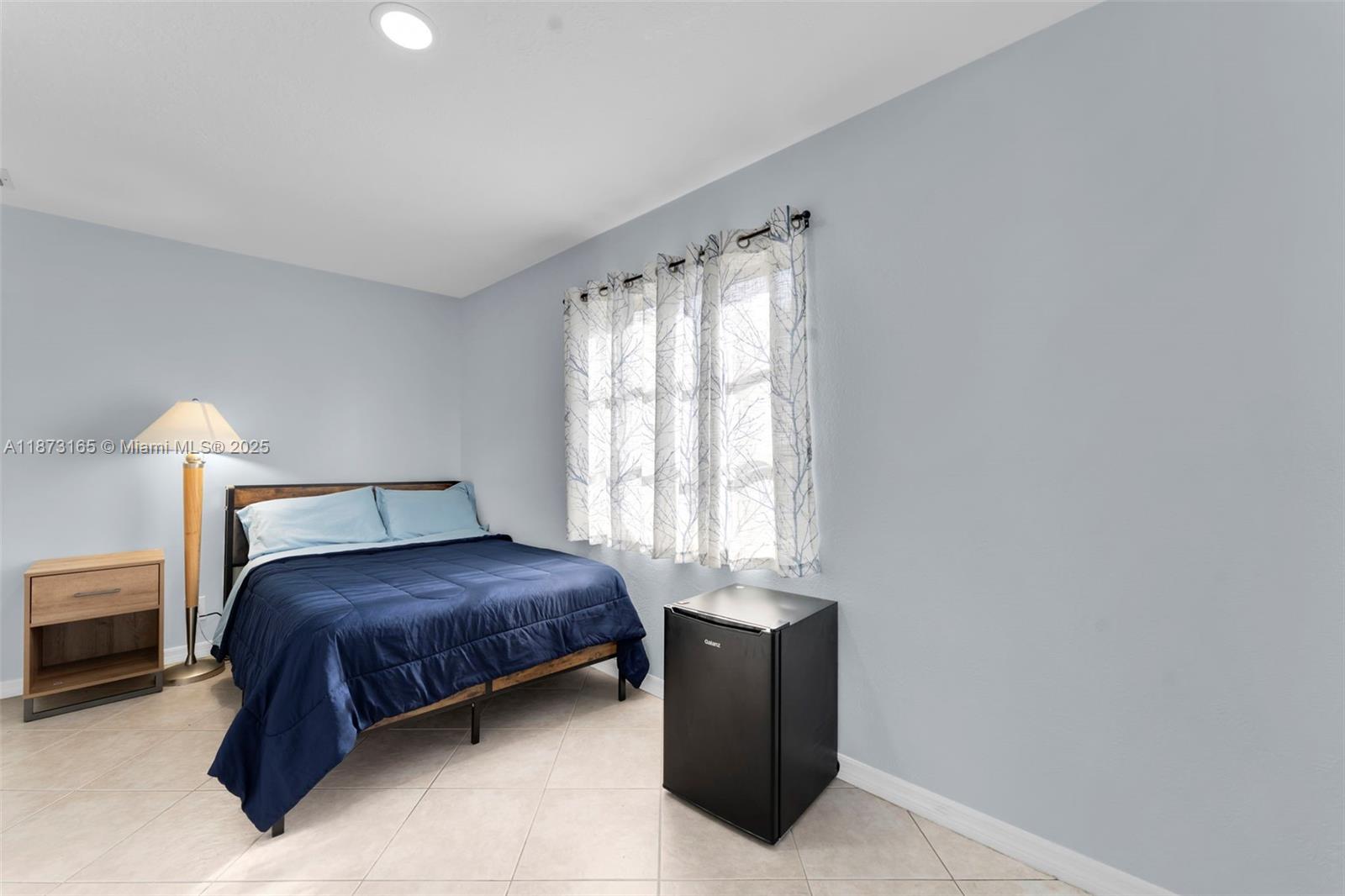 ISLAND VIEW - Residential Lease