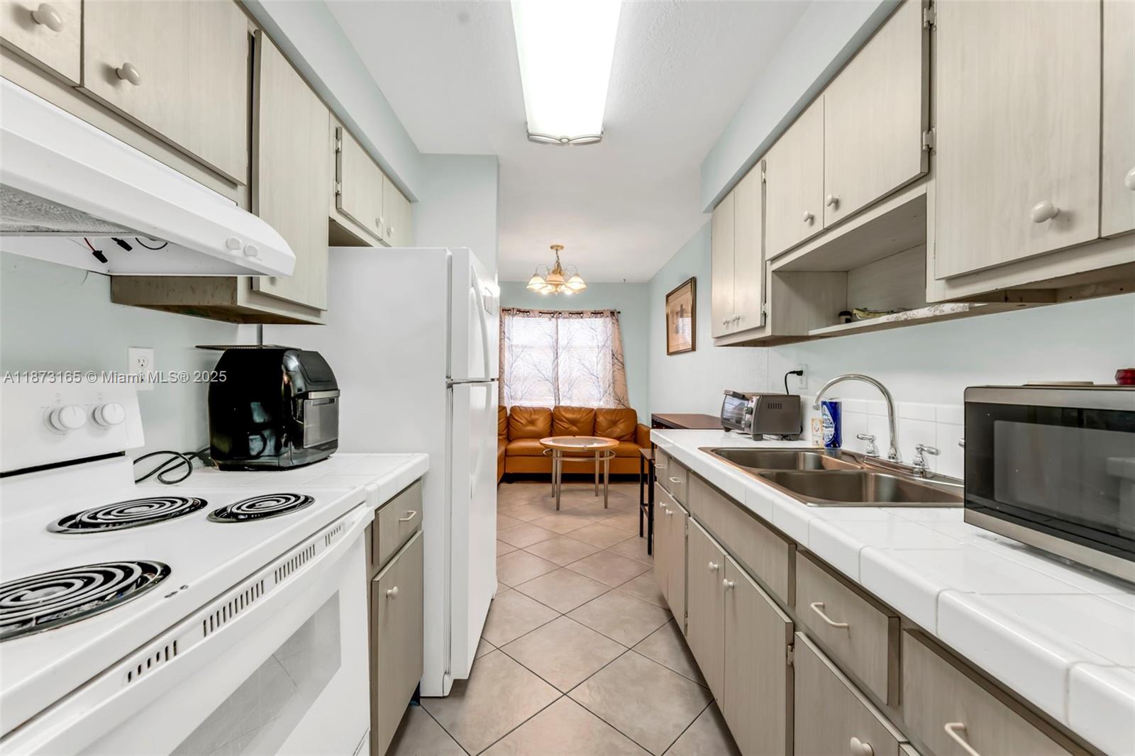 ISLAND VIEW - Residential Lease