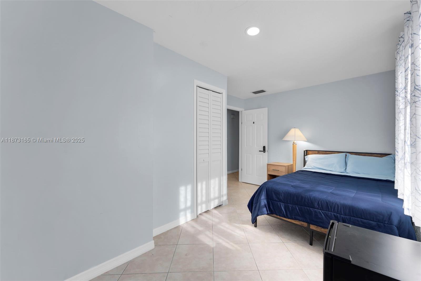 ISLAND VIEW - Residential Lease