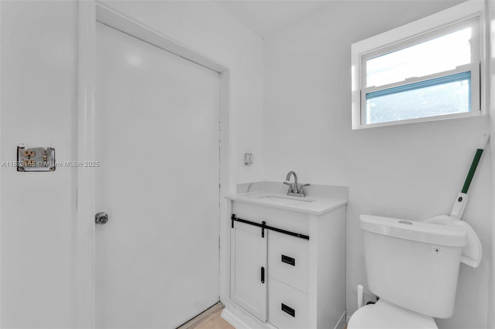 ISLAND VIEW - Residential Lease